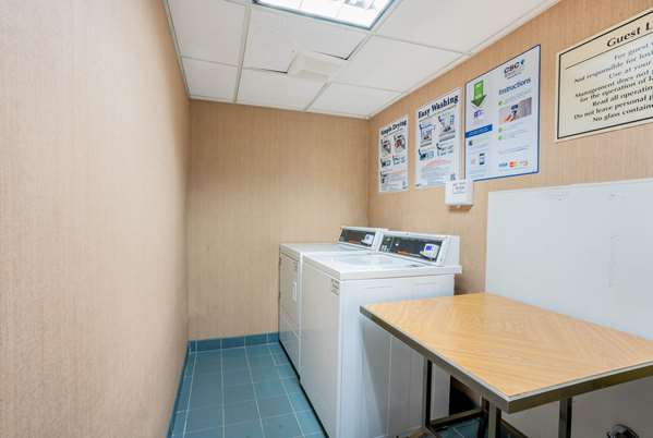 Amenities - La Quinta Inn SeaTac