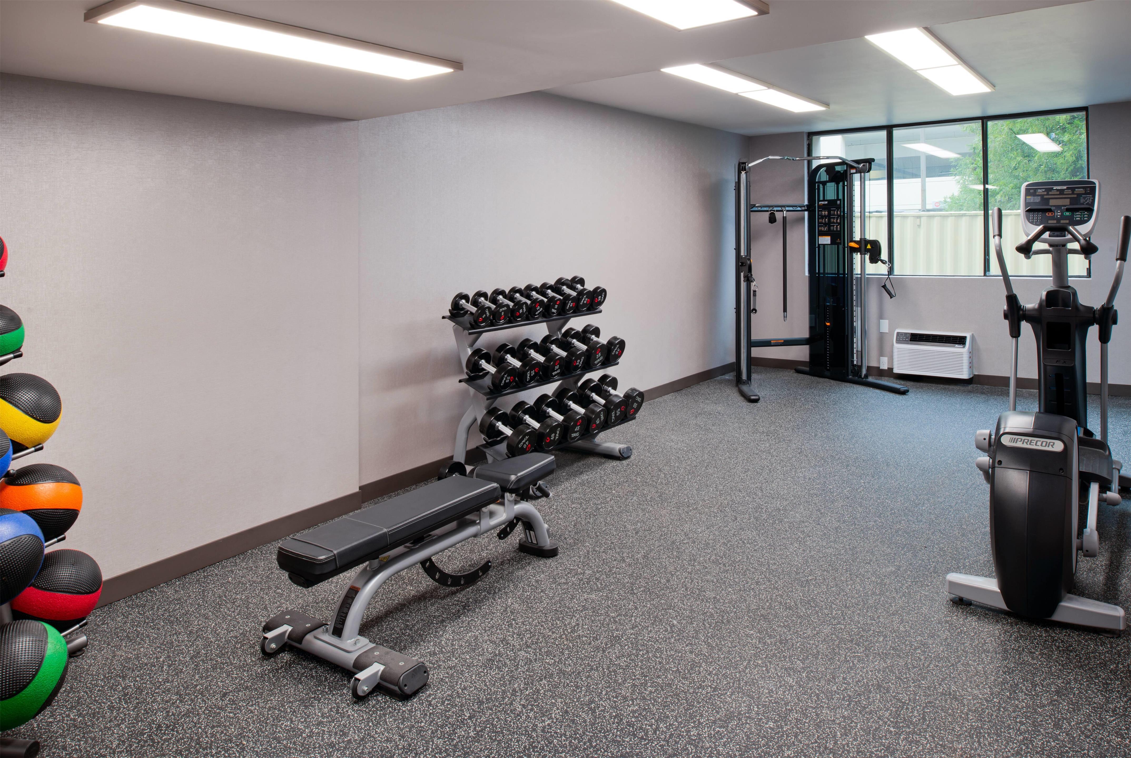 Health club fitness center gym | La Quinta by Wyndham Seattle Sea-Tac Airport