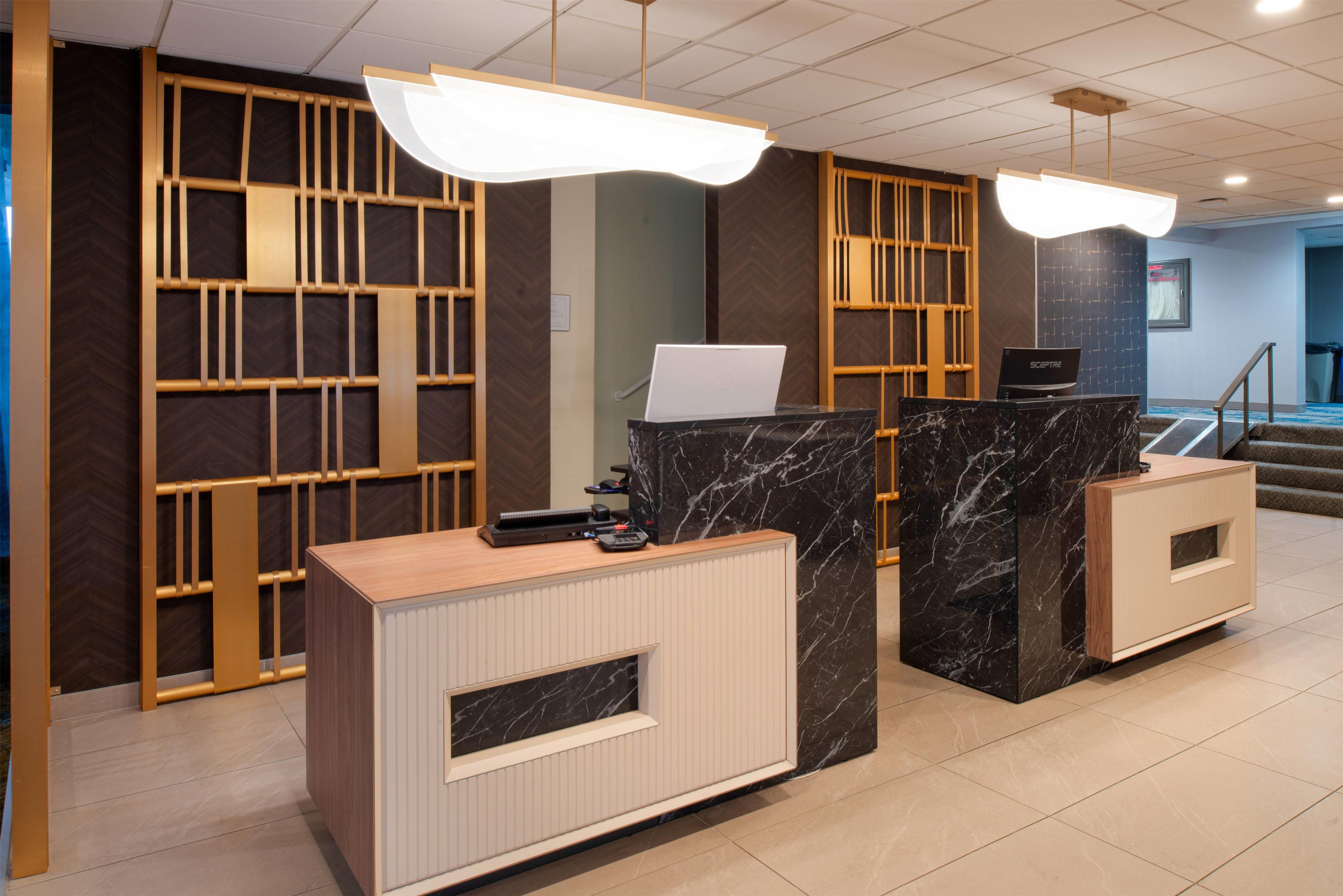 Lobby | La Quinta by Wyndham Seattle Sea-Tac Airport