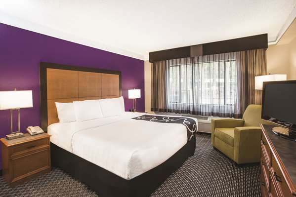 Suite - La Quinta Inn Kirkland