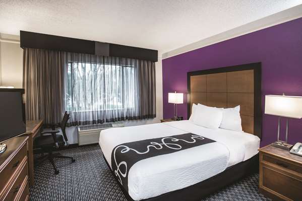  - La Quinta Inn Kirkland