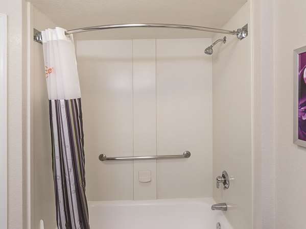 Suite - La Quinta Inn Kirkland