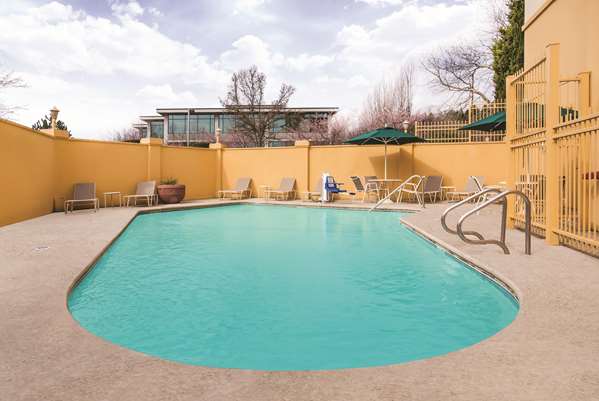 Pool - La Quinta Inn Kirkland