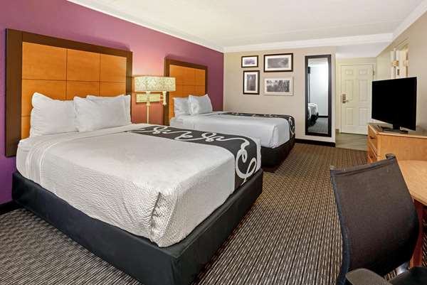 Suite - La Quinta Inn & Suites Tacoma - I-5, Exit 135