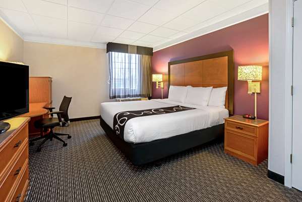  - La Quinta Inn & Suites Tacoma - I-5, Exit 135