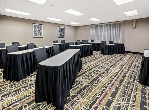  - La Quinta Inn & Suites Tacoma - I-5, Exit 135