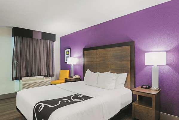  - Wingate by Wyndham Hotel East Beach Galveston