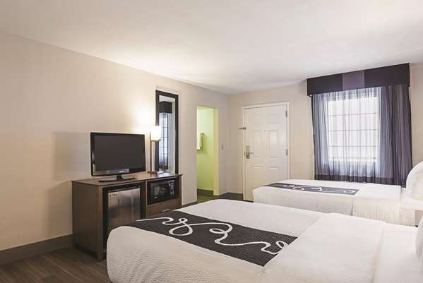  - Wingate by Wyndham Hotel East Beach Galveston