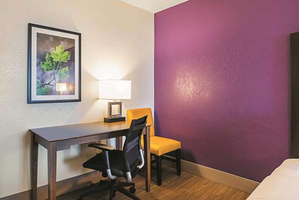  - Wingate by Wyndham Hotel East Beach Galveston