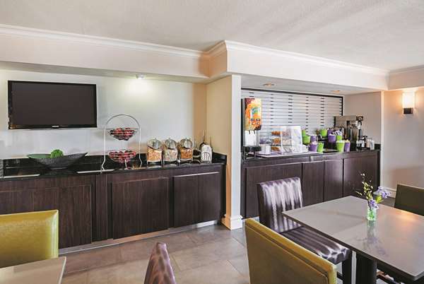  - Wingate by Wyndham Hotel East Beach Galveston