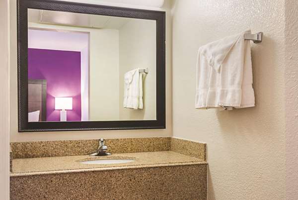  - Wingate by Wyndham Hotel East Beach Galveston