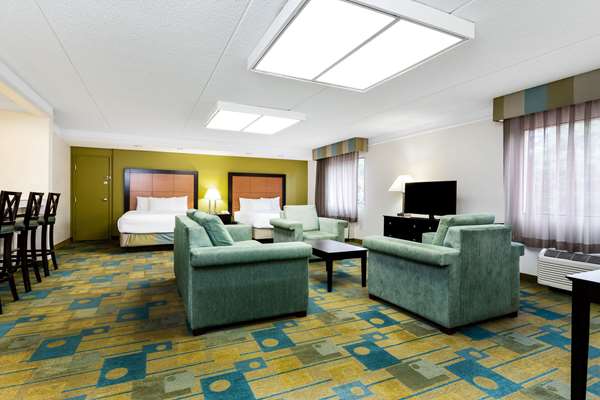 Suite - La Quinta Inn PIE Airport Clearwater
