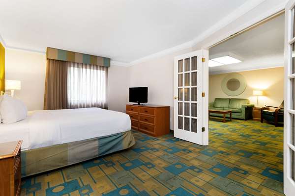 Suite - La Quinta Inn PIE Airport Clearwater