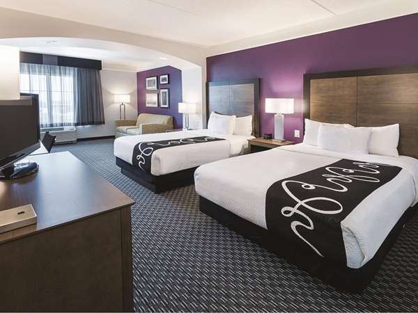  - La Quinta Inn North Arlington - I-30, Exits 29 & 30