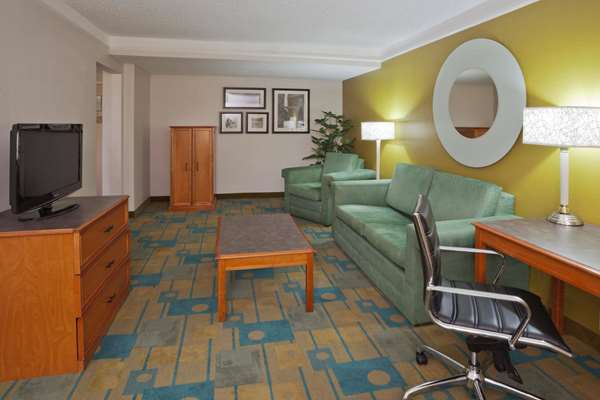 Suite - La Quinta Inn Sugarland Stafford - I-69, Exit 112 & 113