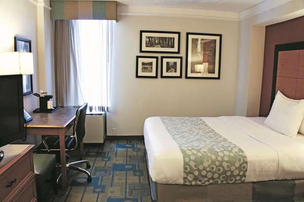  - La Quinta Inn Sugarland Stafford - I-69, Exit 112 & 113