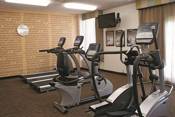 Fitness/ Exercise Room - La Quinta Inn Sugarland Stafford - I-69, Exit 112 & 113