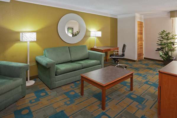 Suite - La Quinta Inn Sugarland Stafford - I-69, Exit 112 & 113