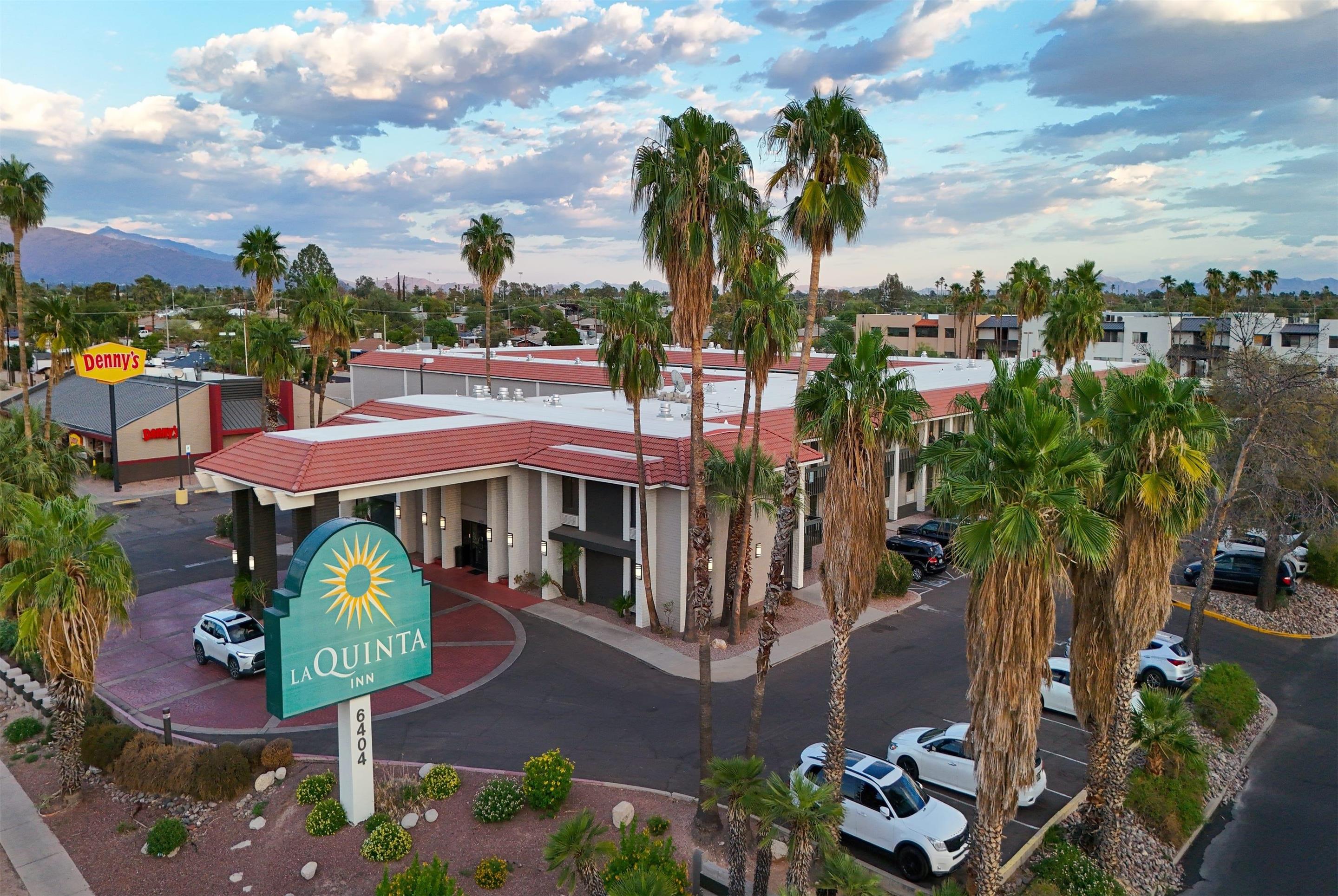 Exterior | La Quinta Inn by Wyndham Tucson East