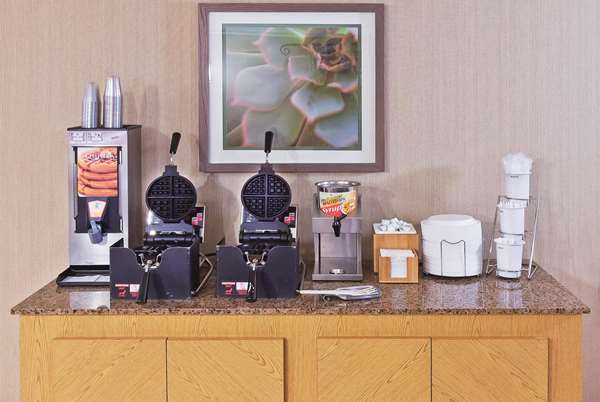  - La Quinta Inn North Corpus Christi