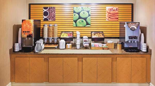  - La Quinta Inn North Corpus Christi