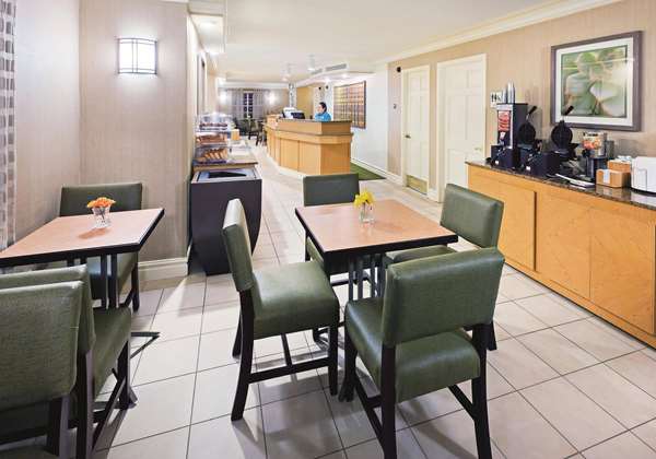  - La Quinta Inn North Corpus Christi