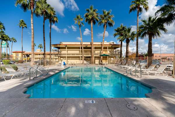 Pool - La Quinta Inn at Thomas Road Phoenix - I-17, Exit 201
