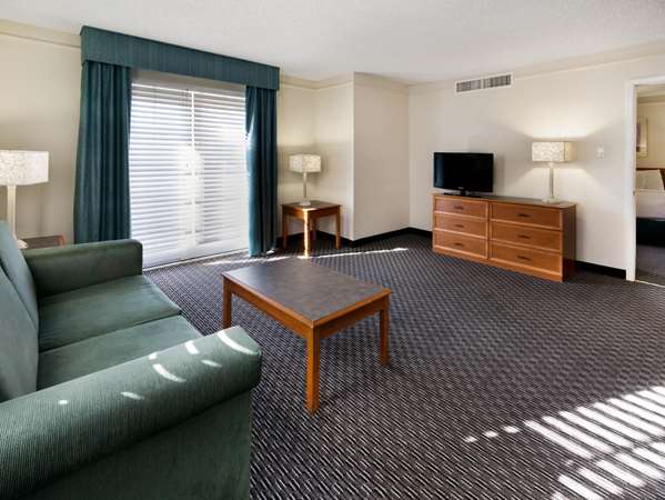 Suite - La Quinta Inn at Thomas Road Phoenix - I-17, Exit 201