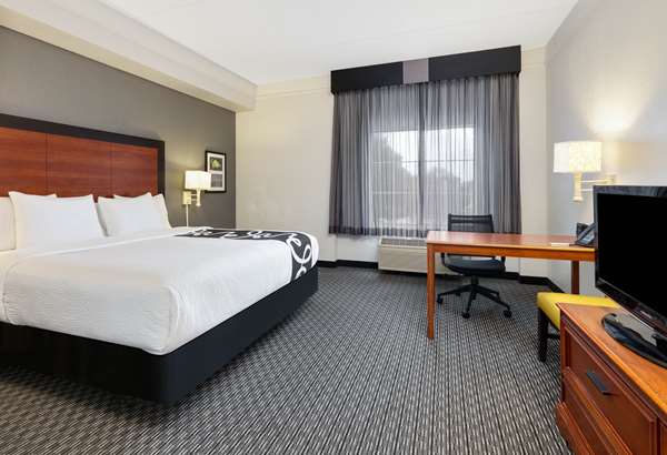  - La Quinta Inn & Suites North Park Dallas