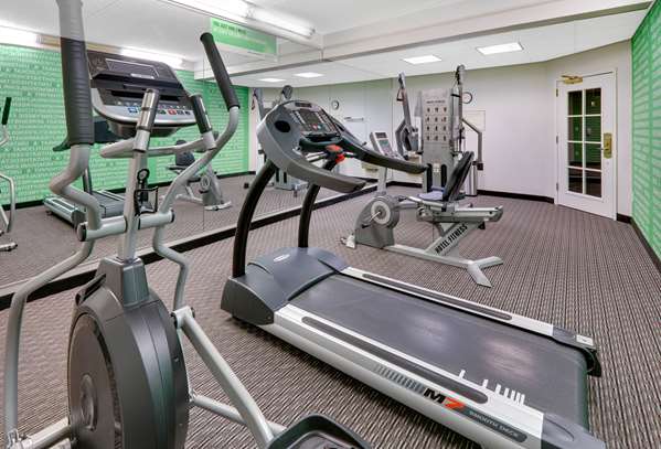Fitness/ Exercise Room - La Quinta Inn & Suites North Park Dallas