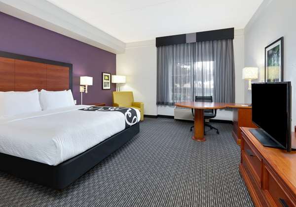  - La Quinta Inn & Suites North Park Dallas