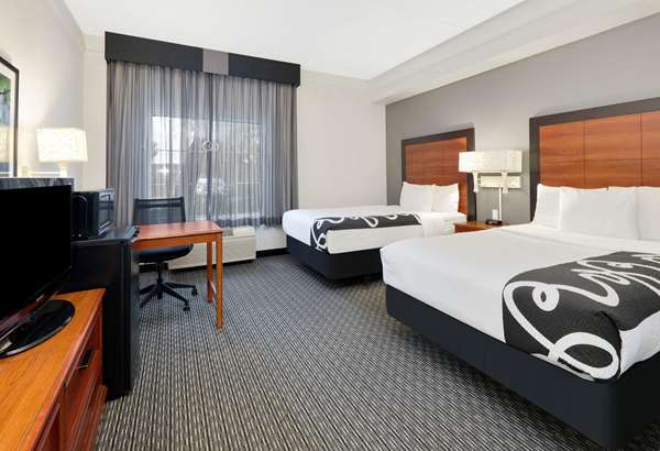  - La Quinta Inn & Suites North Park Dallas