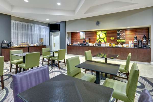  - La Quinta Inn & Suites North Park Dallas