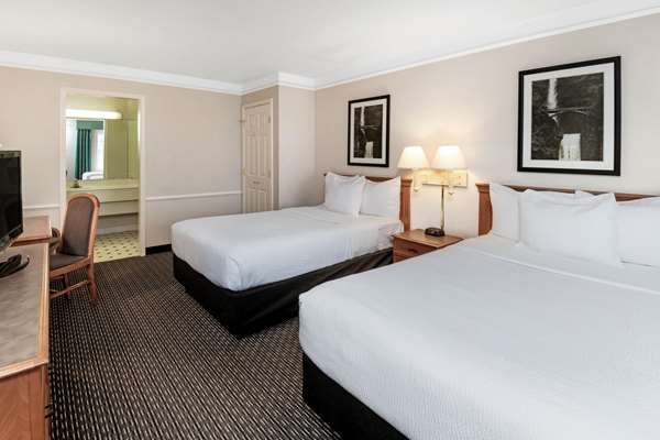  - La Quinta Inn Vance Jackson San Antonio - I-10, Exit 565B