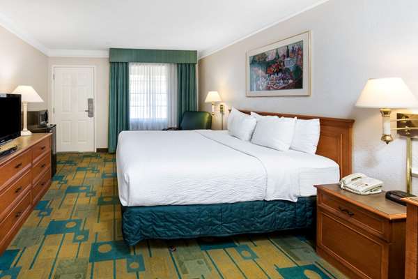  - La Quinta Inn Vance Jackson San Antonio - I-10, Exit 565B