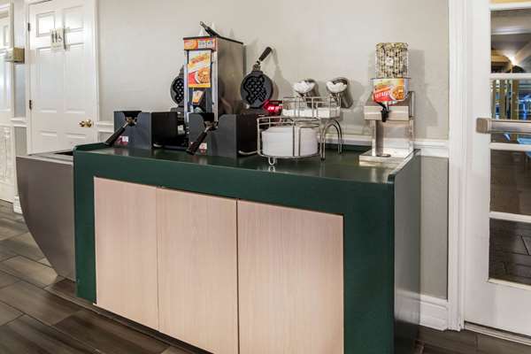  - La Quinta Inn Vance Jackson San Antonio - I-10, Exit 565B