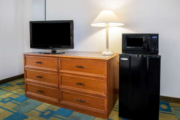  - La Quinta Inn Vance Jackson San Antonio - I-10, Exit 565B