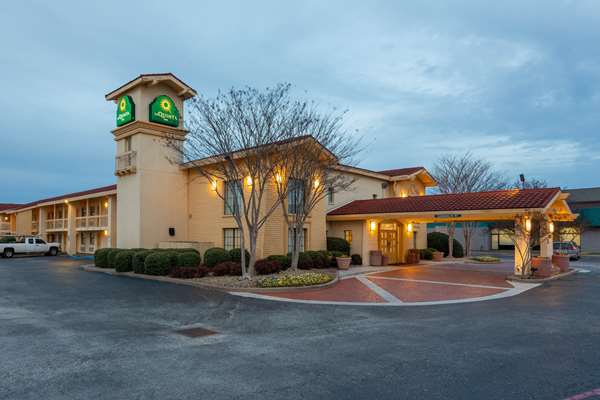 Exterior view - La Quinta Inn Research Park Huntsville