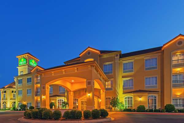 Exterior view - La Quinta Inn & Suites Quail Springs Oklahoma City