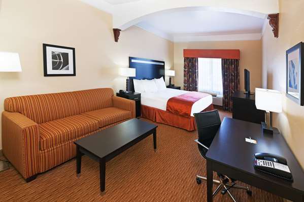  - La Quinta Inn & Suites Quail Springs Oklahoma City