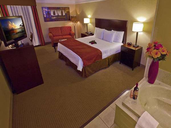 Suite - La Quinta Inn & Suites Quail Springs Oklahoma City