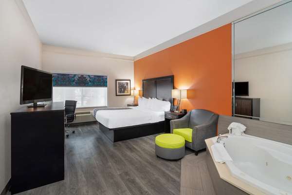 Suite - La Quinta Inn & Suites Prattville - I-65, Exit 181