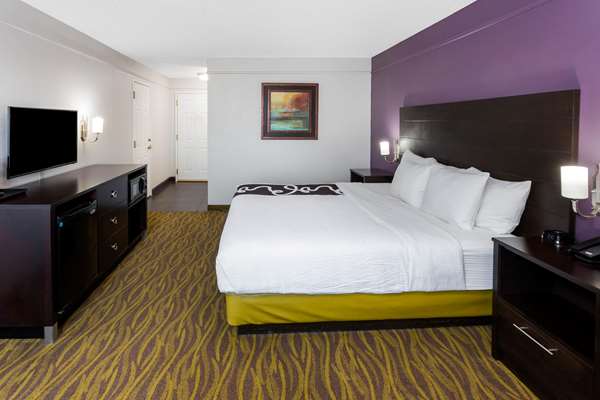  - La Quinta Inn & Suites Airport Laredo