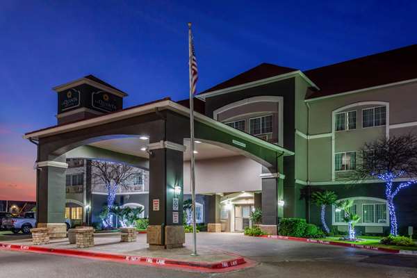Exterior view - La Quinta Inn & Suites Airport Laredo