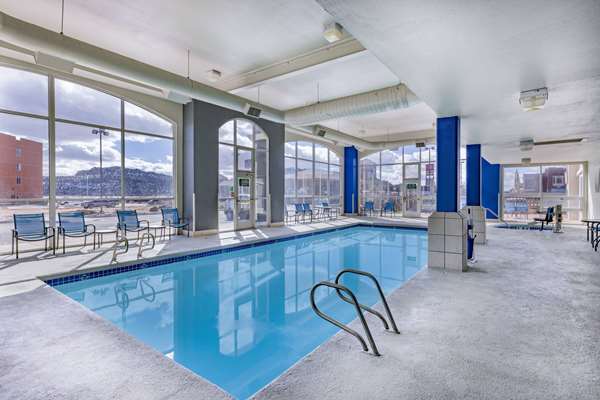 Pool - La Quinta Inn & Suites Gallup - I-40, Exit 26