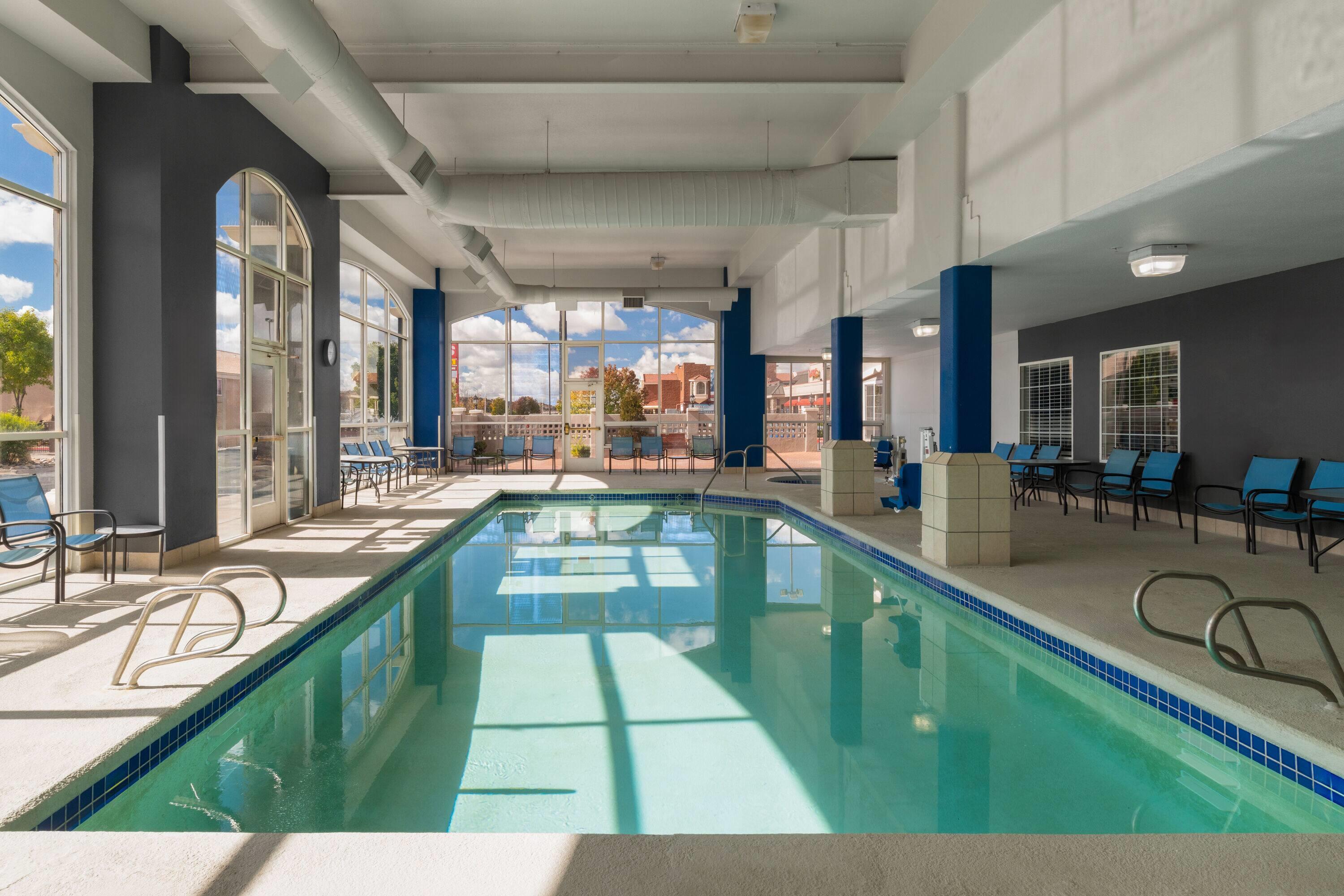 Pool - indoor | La Quinta Inn & Suites by Wyndham Gallup