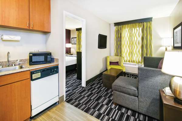 Suite - La Quinta Inn & Suites Spring - I-45, Exit 73