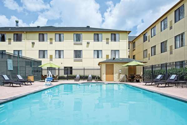 Pool - La Quinta Inn & Suites Spring - I-45, Exit 73