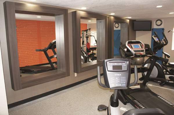 Fitness/ Exercise Room - La Quinta Inn Peru - I-80, Exit 75