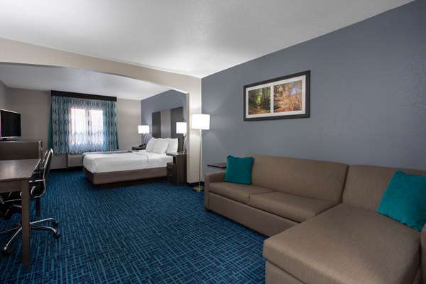 Suite - La Quinta Inn Peru - I-80, Exit 75